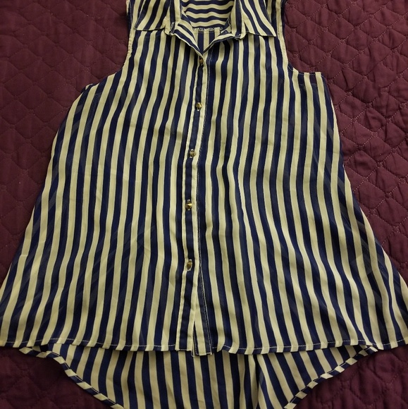 Short sleeve button up shirt - Picture 1 of 3
